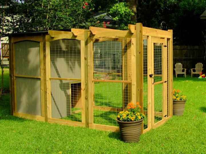 Build a Dog Run With Attached Doghouse