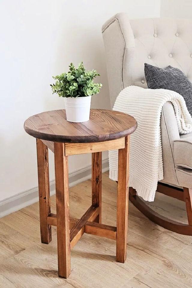 Build a Round Wooden End Table