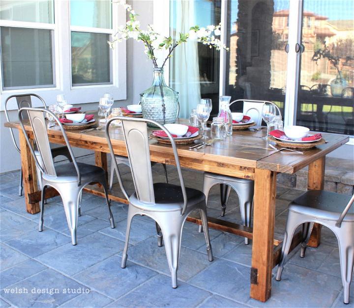 Build an Outdoor Farmhouse Table to Sell