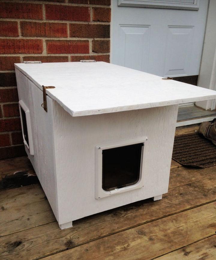 Cat House for the Winter and for Feral Cats