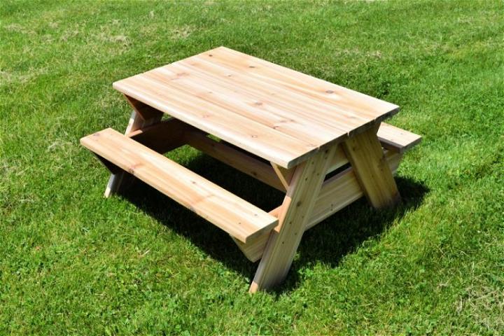 40 Free DIY Picnic Table Plans (with PDF and Blueprints)