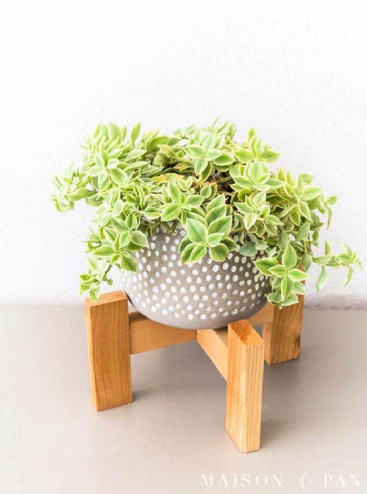 Cedar Wood Plant Stand