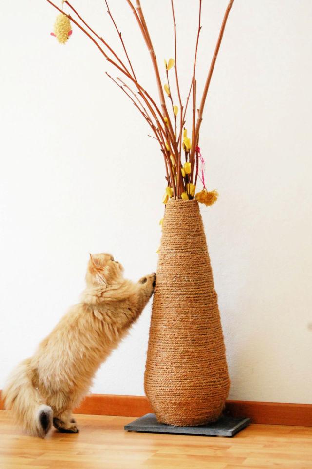 Cheap Vase Scratching Post