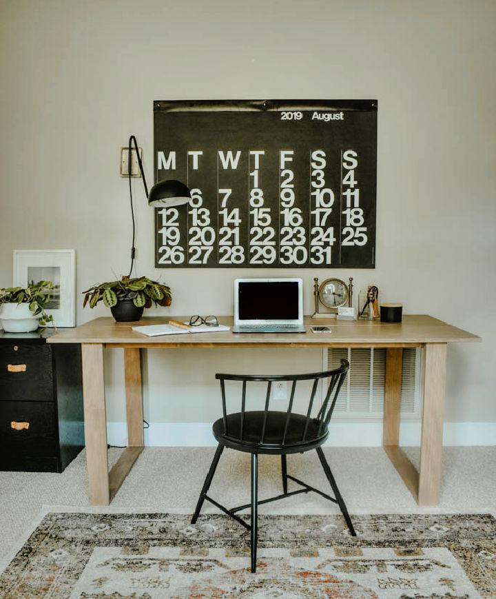 Cool and Modern Computer Desk