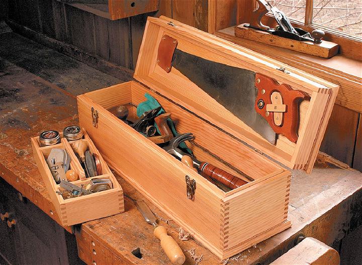 DIY Carpenter Tool Box