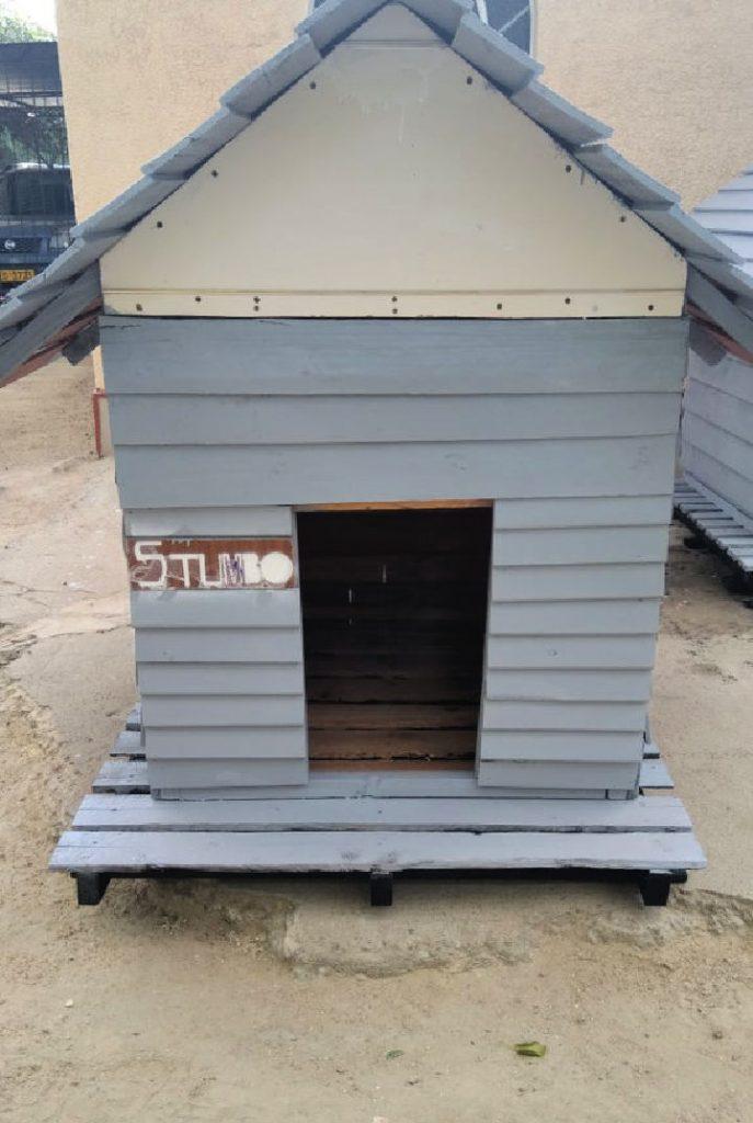 Cheap DIY Dog House