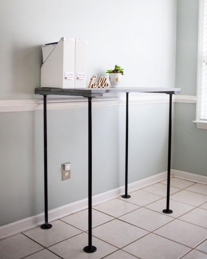 DIY Galvanized Pipe Desk