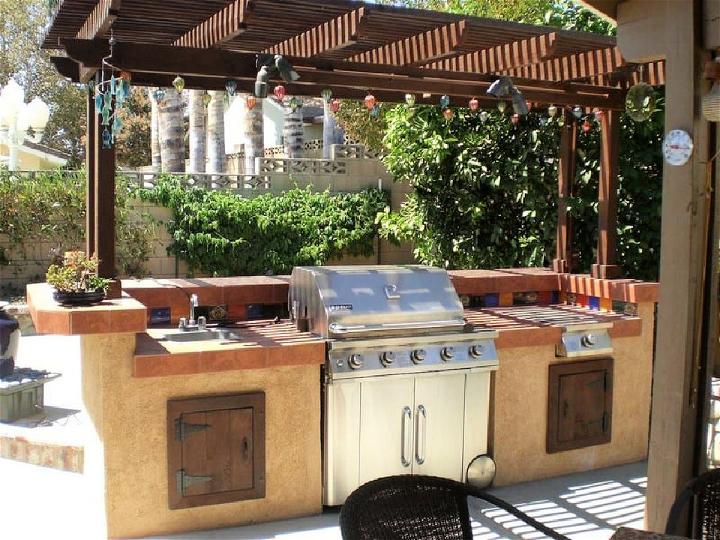 DIY Outdoor Kitchen