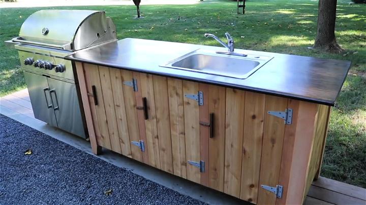 DIY Wood Outdoor Kitchen