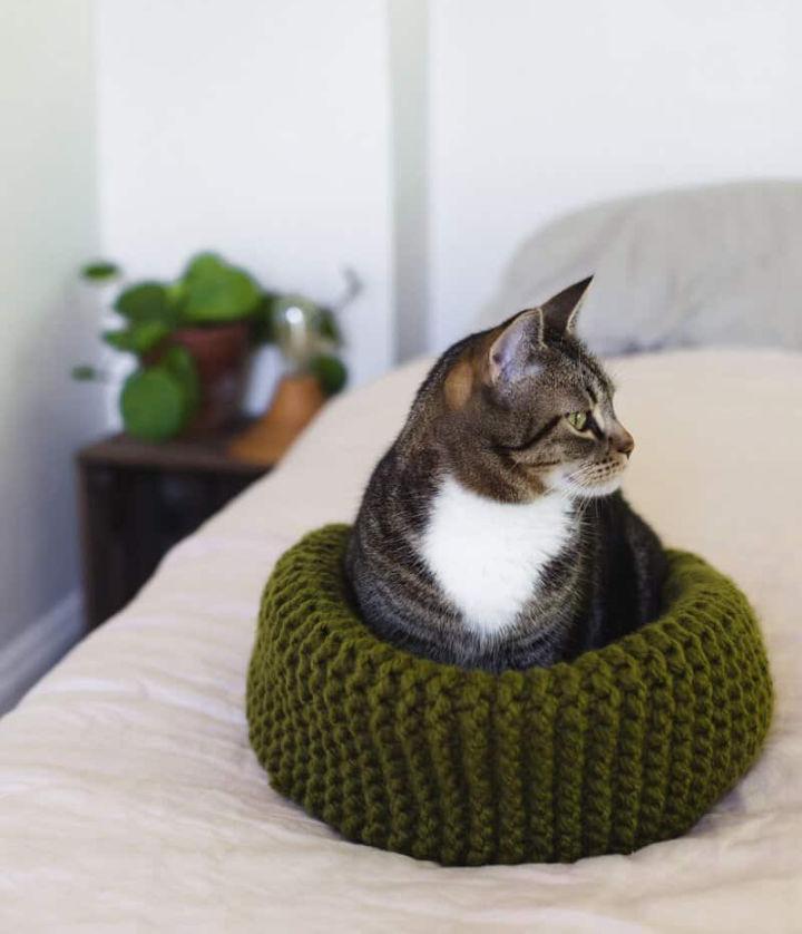 Make Your Own Knit Cat Bed