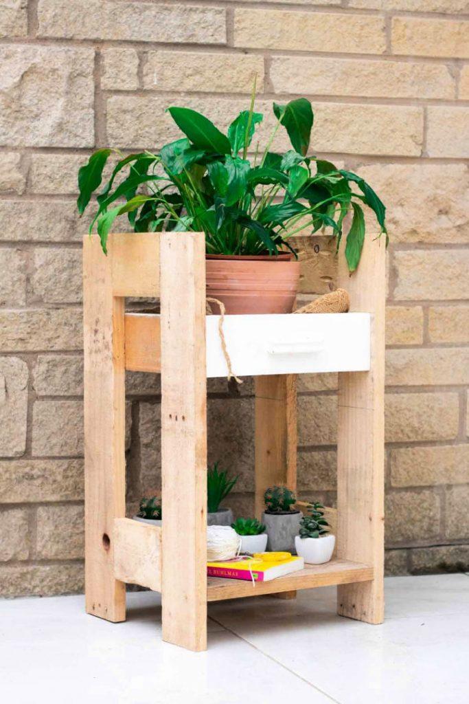40 Free DIY Plant Stand Plans (Cheap and Easy to Build)