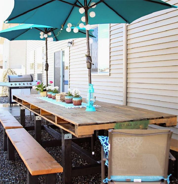 Pallet Outdoor Dining Table