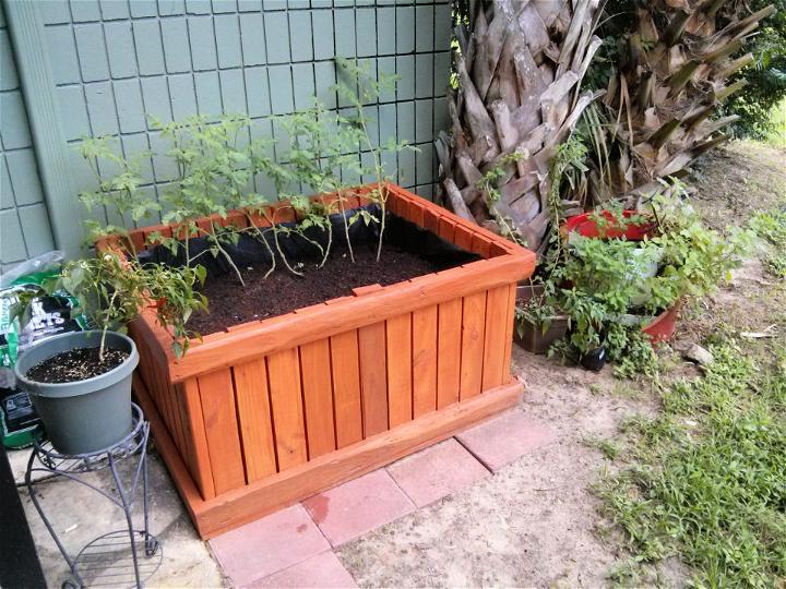 Patio Garden Box Out of Pallets