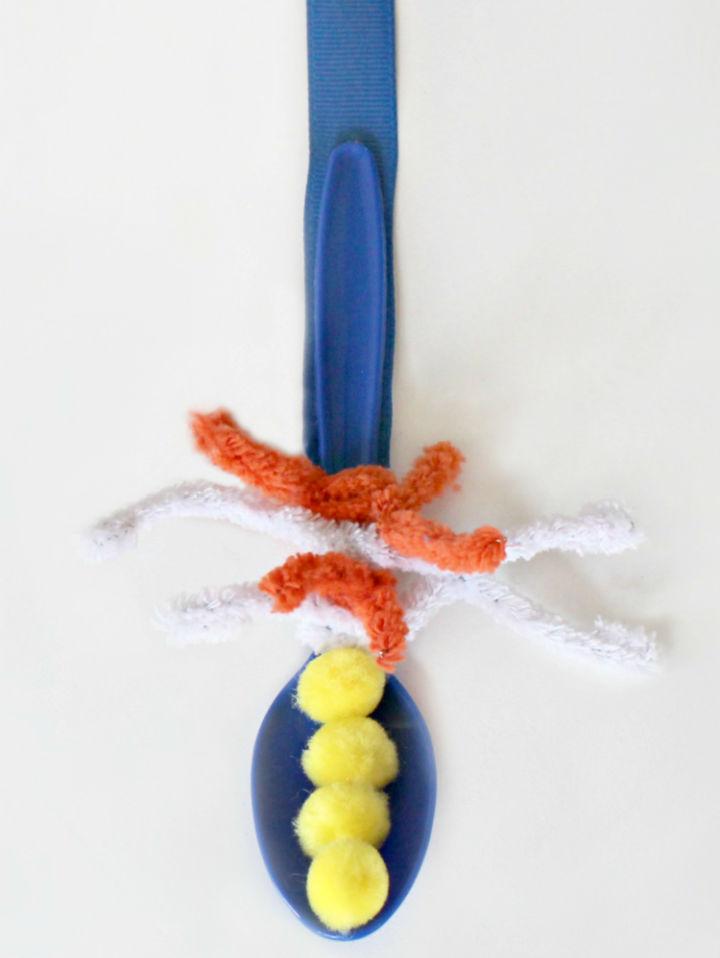 Pipe Cleaner and Plastic Spoon Cat Toy