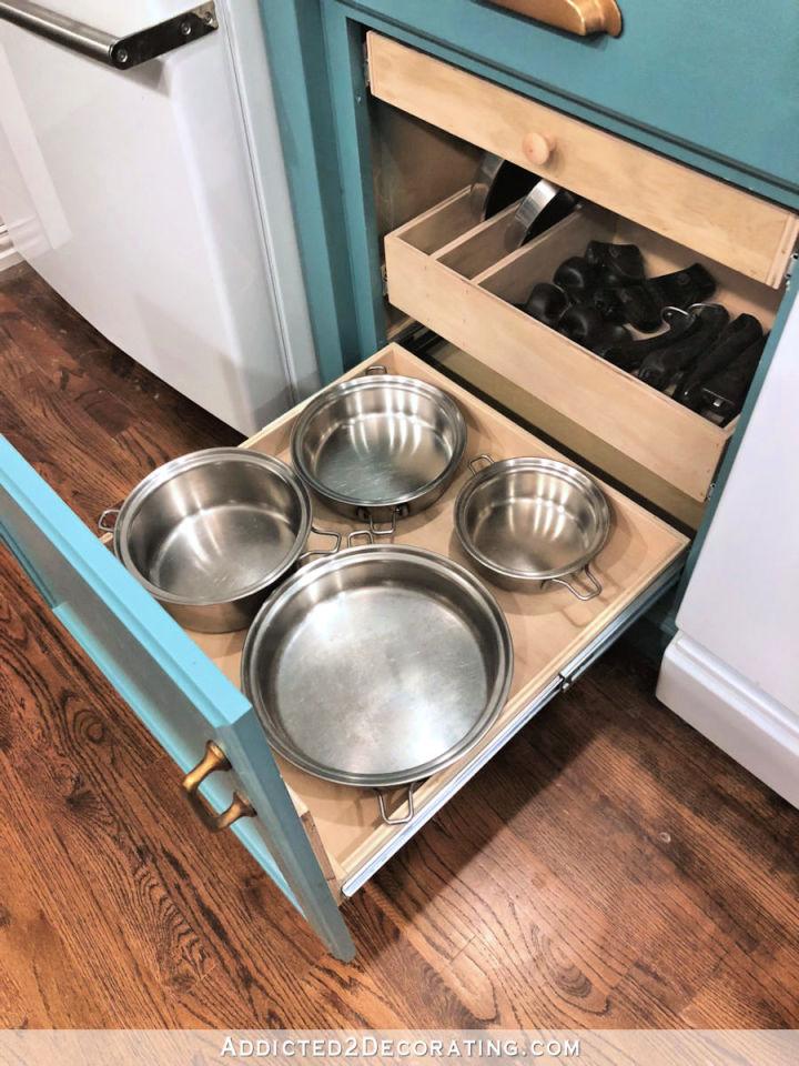 Pull Out Shelves for Pots and Pans Organization