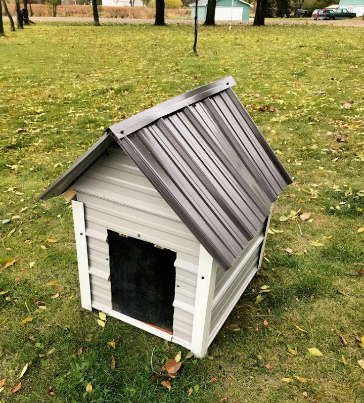 Small Ultra Light Dog House