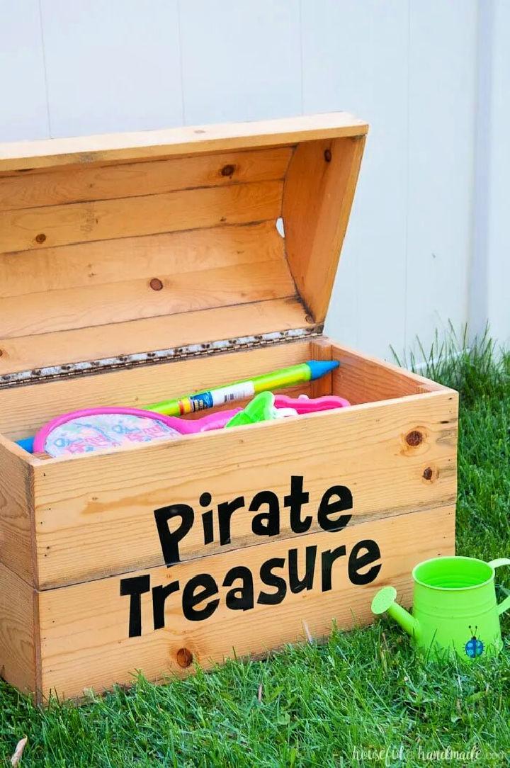 Treasure Chest Toy Box