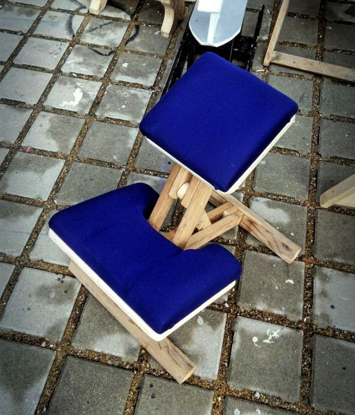 Wooden Kneeling Chair