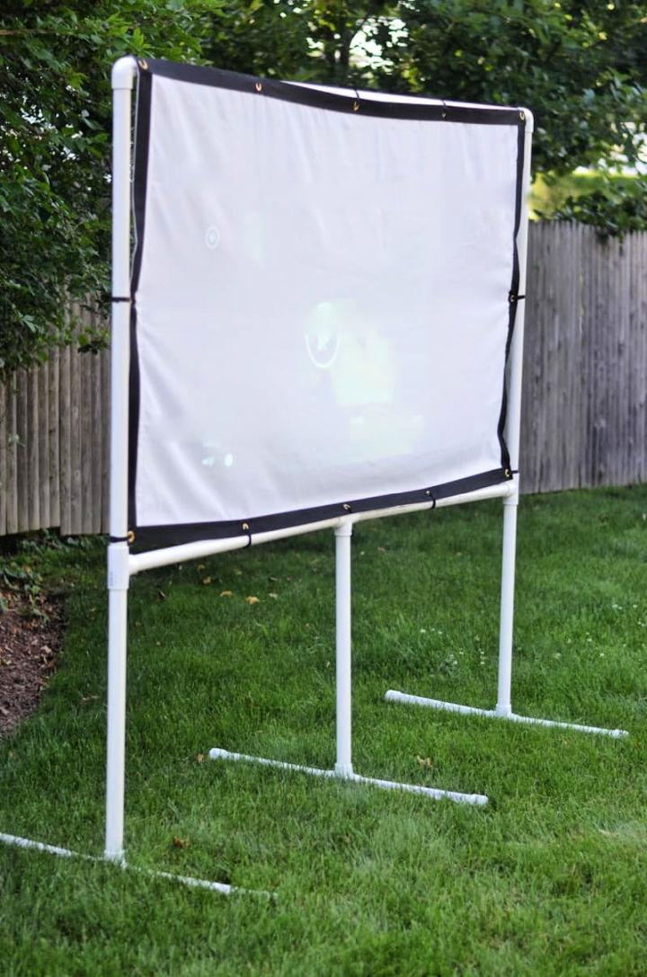 DIY Backyard Movie Screen