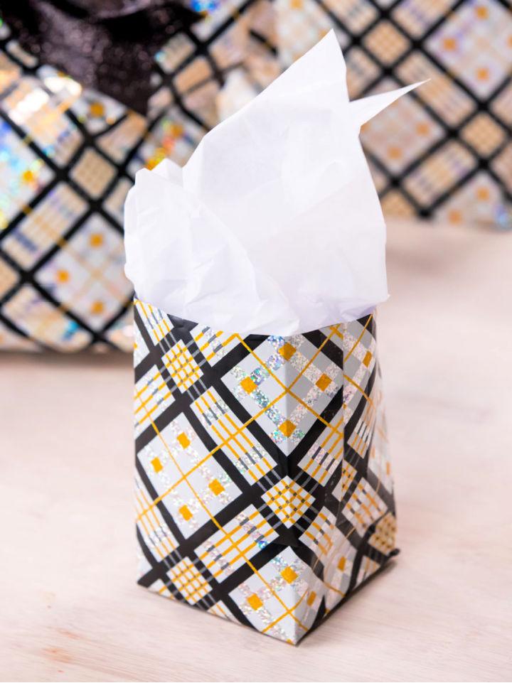 DIY Wrapping Paper Gift Bag