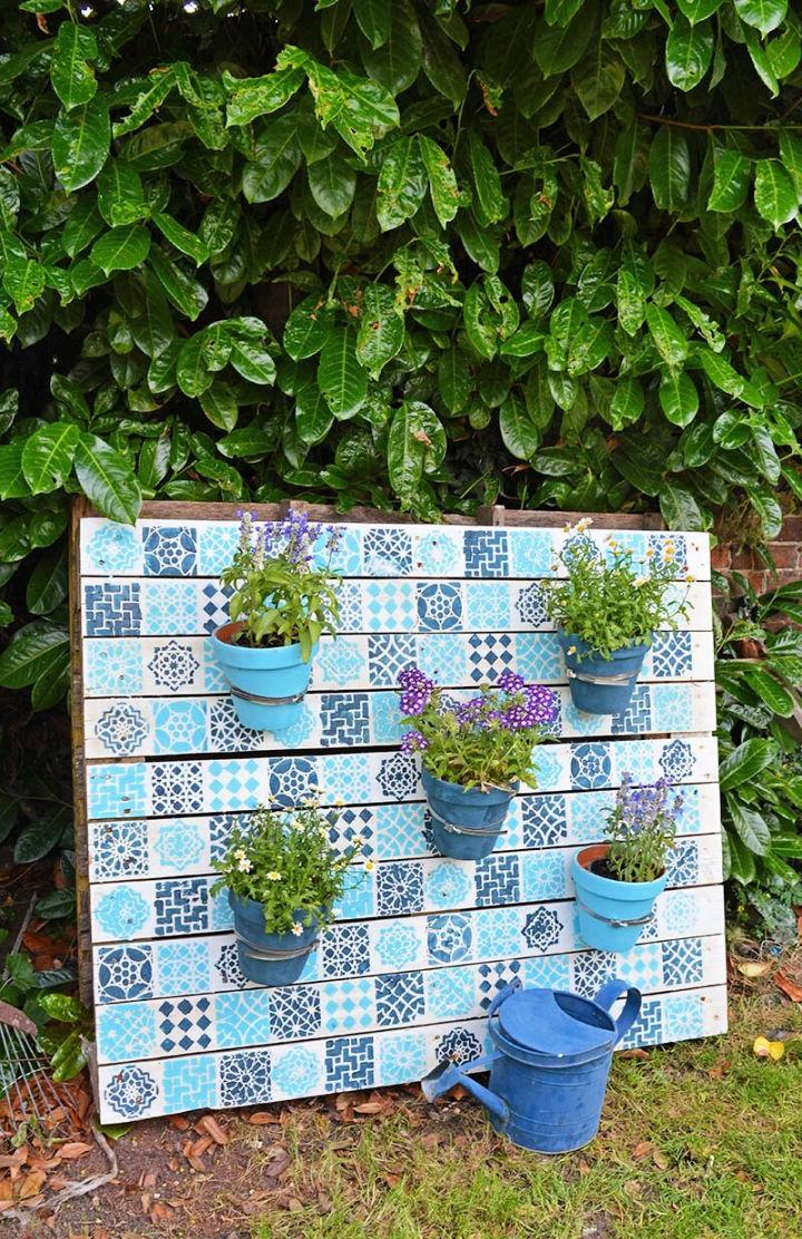 Painted Wood Pallet Planter