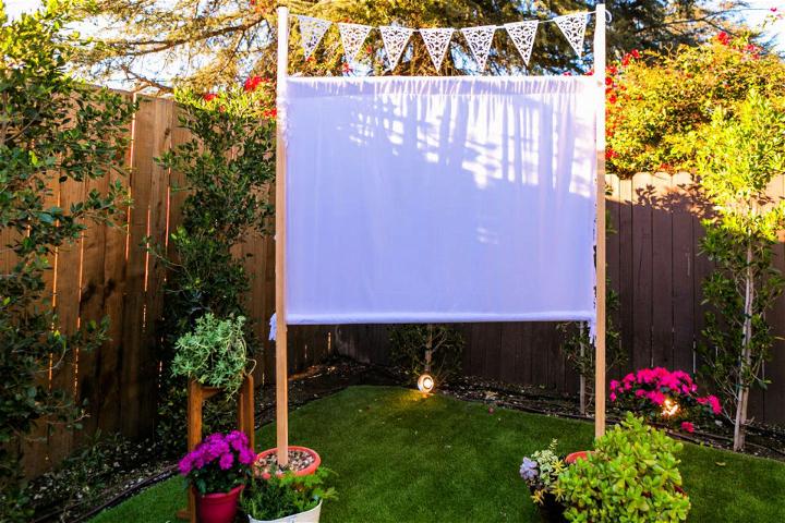 Projector Screen from PVC Pipes