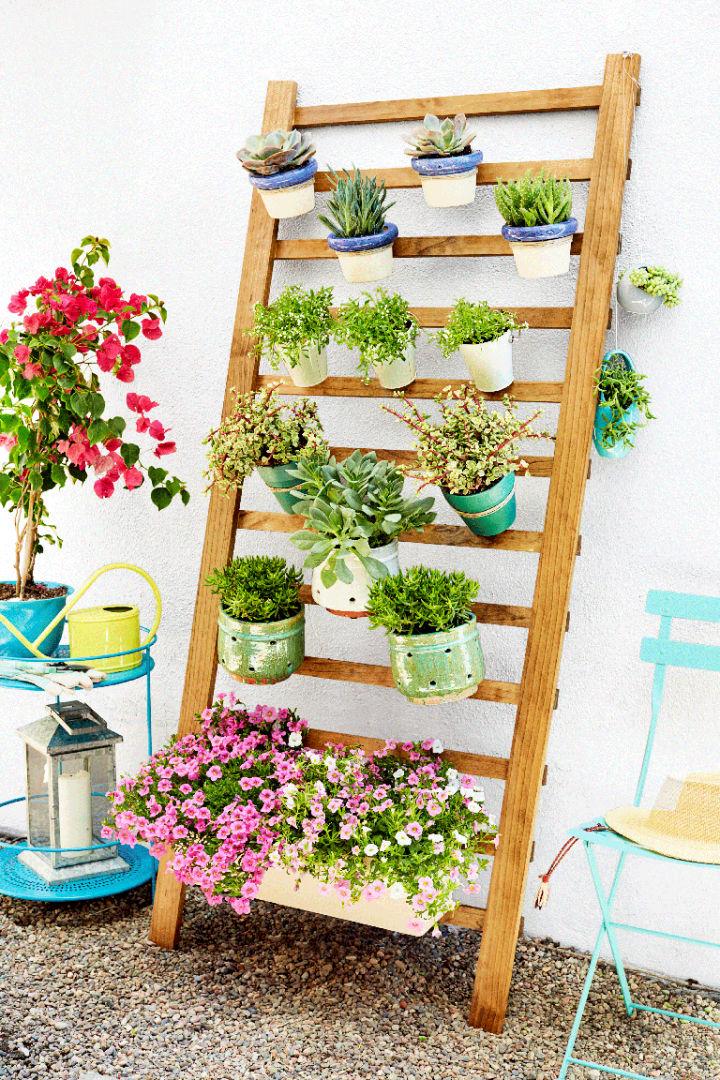 Vertical Garden in 3 Easy Steps