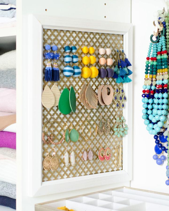 Wall Mounted Earring Holder in Five Minutes