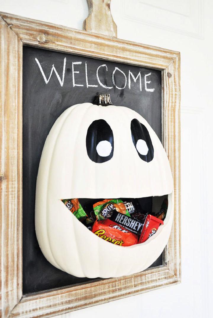 DIY Halloween Candy Door Hanger