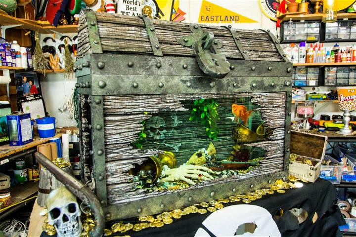 DIY Treasure Chest Fish Tank
