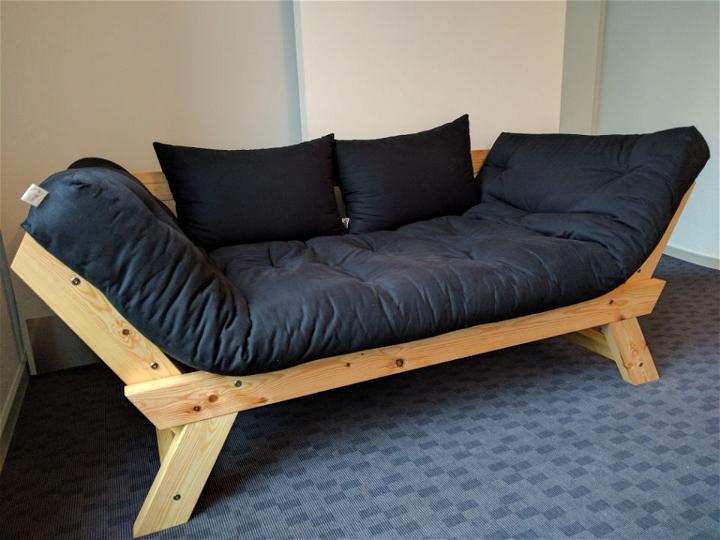 How to Build a Daybed