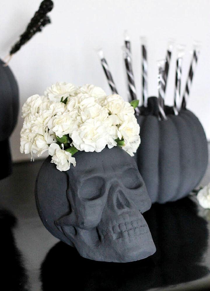 Make a Spooky Vase for Halloween Party