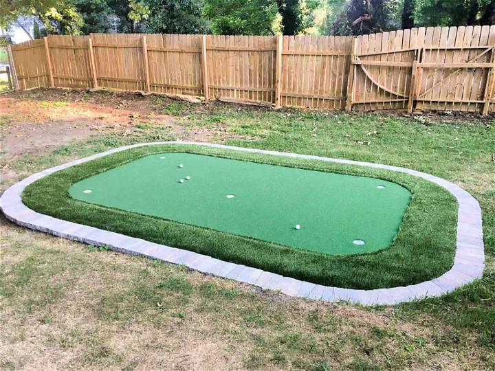 Cheap DIY Backyard Putting Green