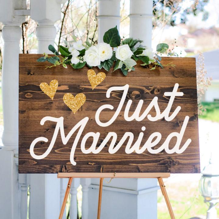 Create a Beautiful Just Married Sign