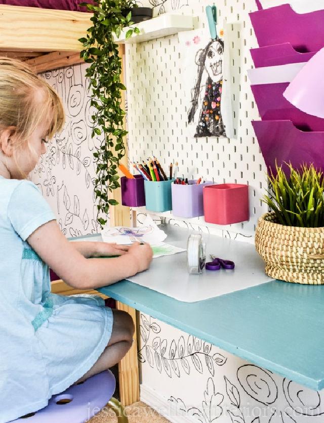 25 DIY Kids Desk Plans And Ideas To Build Your Own   DIY Floating Desk For Girls  