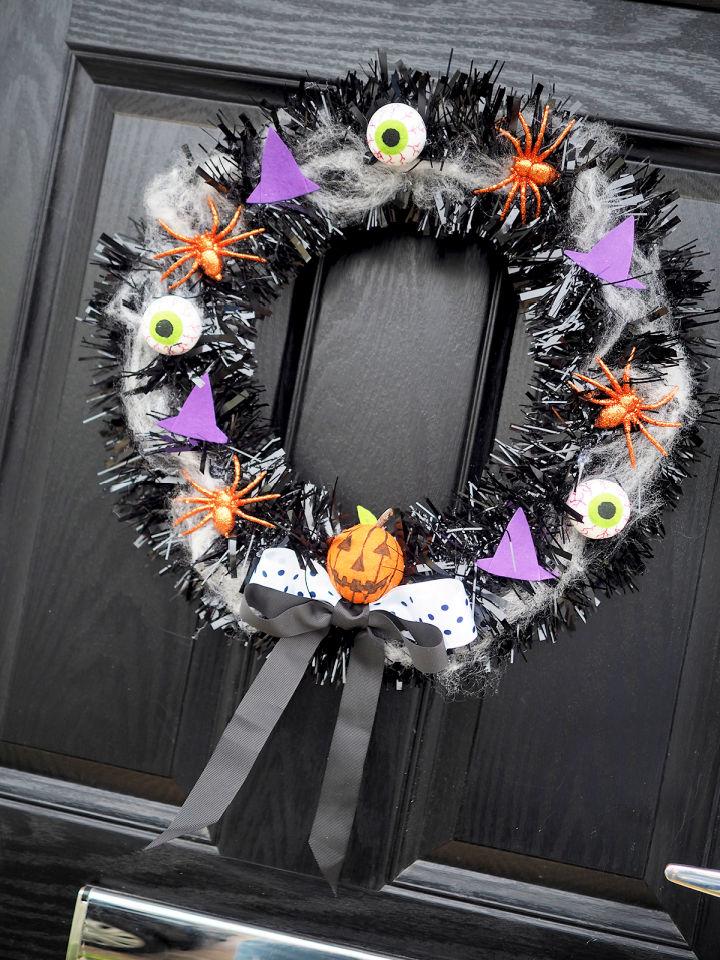 DIY Halloween Door Wreath