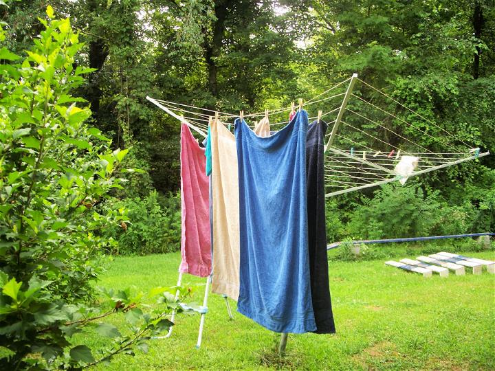 DIY Hanging Clothes Line