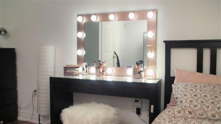 25 Homemade Diy Makeup Vanity Plans, Diy Vanity Mirror With Lights Under 150