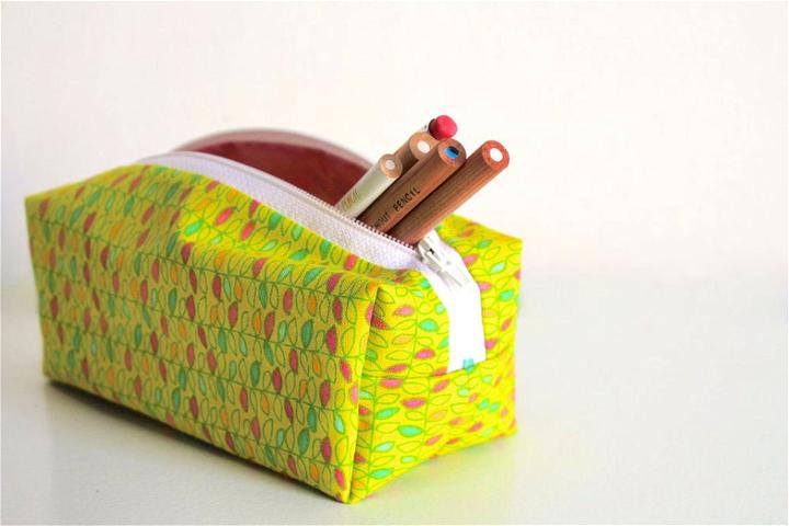 DIY Zippered Pencil Case