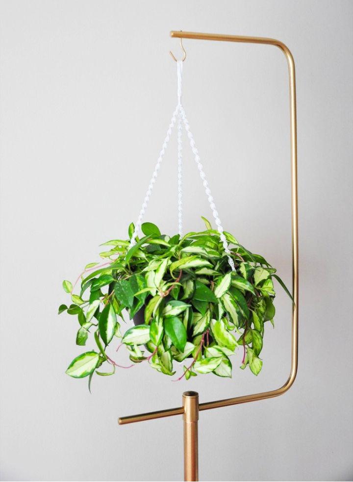 Easy to Make Macrame Plant Hanger