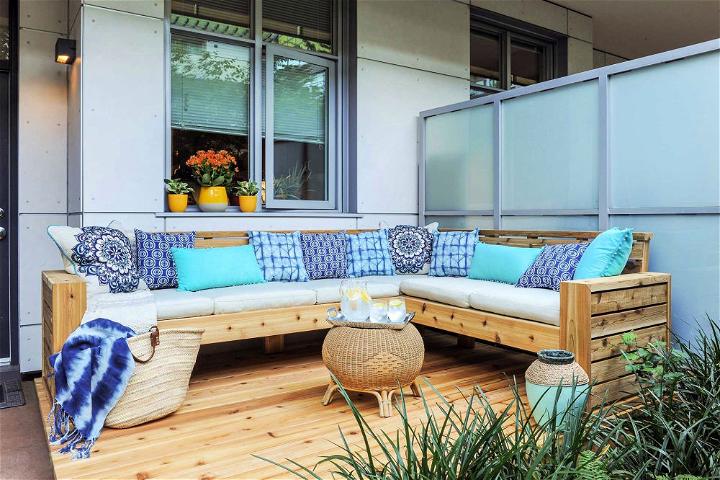 Gorgeous Outdoor Cedar Sectional