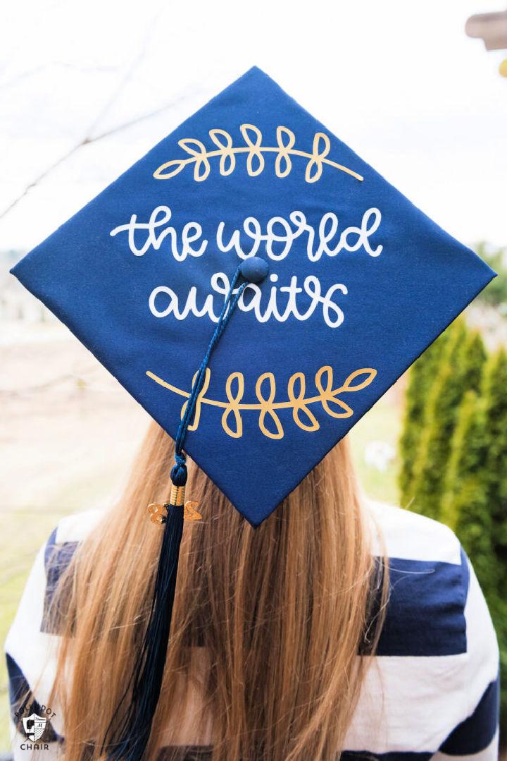How to Decorate a Graduation Cap