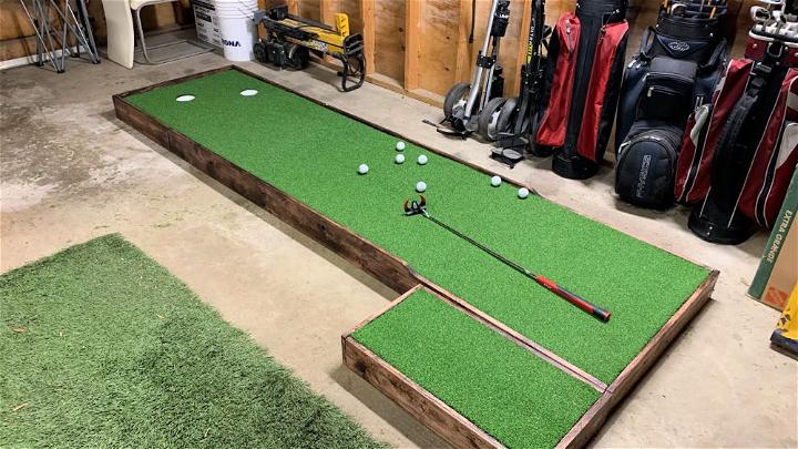 Indoor Putting Green with Adjustable Slopes