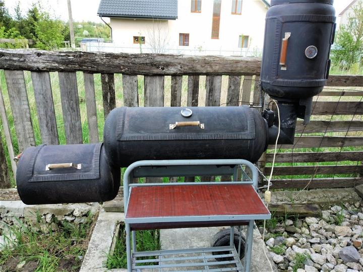Large Barbecue on Wheels Smokehouse