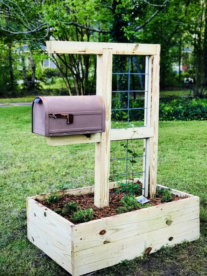 Mailbox Post With Trellis and Garden Box