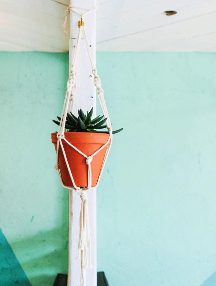 How to Make a Macrame Hanging Planter