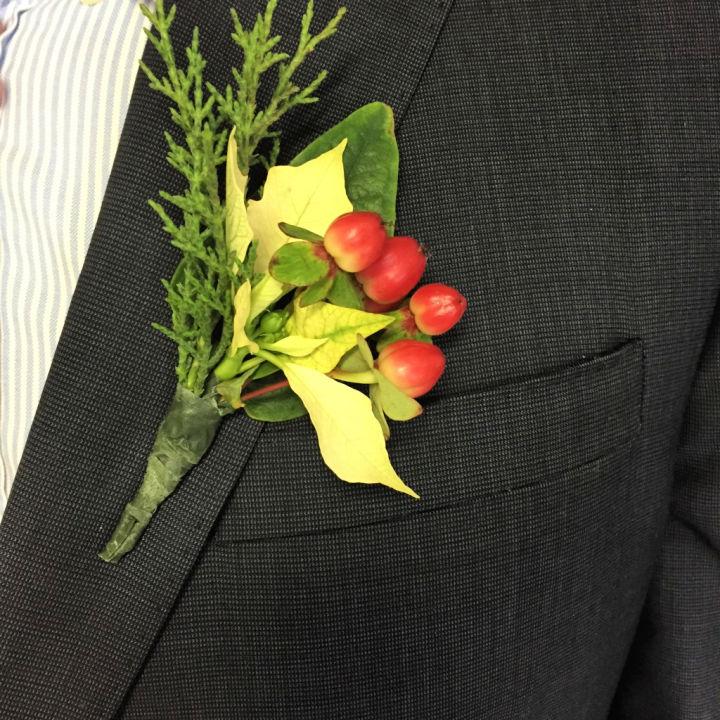 Making a Winter Boutonniere