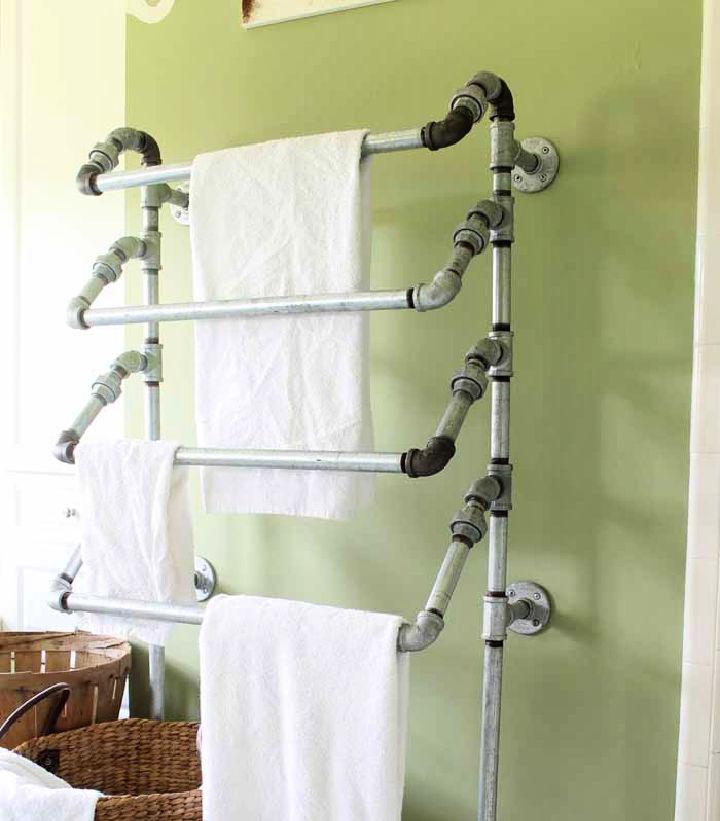 Rustic Towel Rack from Pipes
