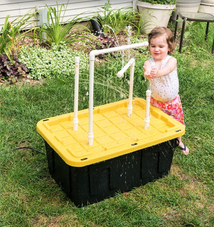 Water Table with Fountains and Sprayers