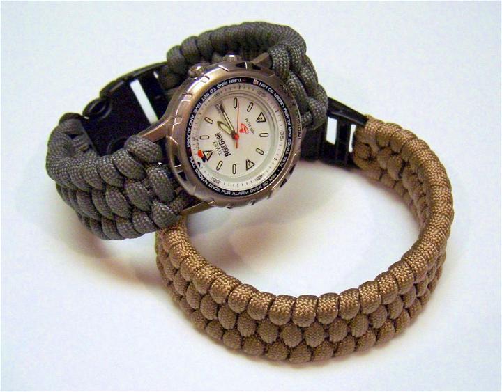 Awesome DIY Woven Paracord Bracelet
